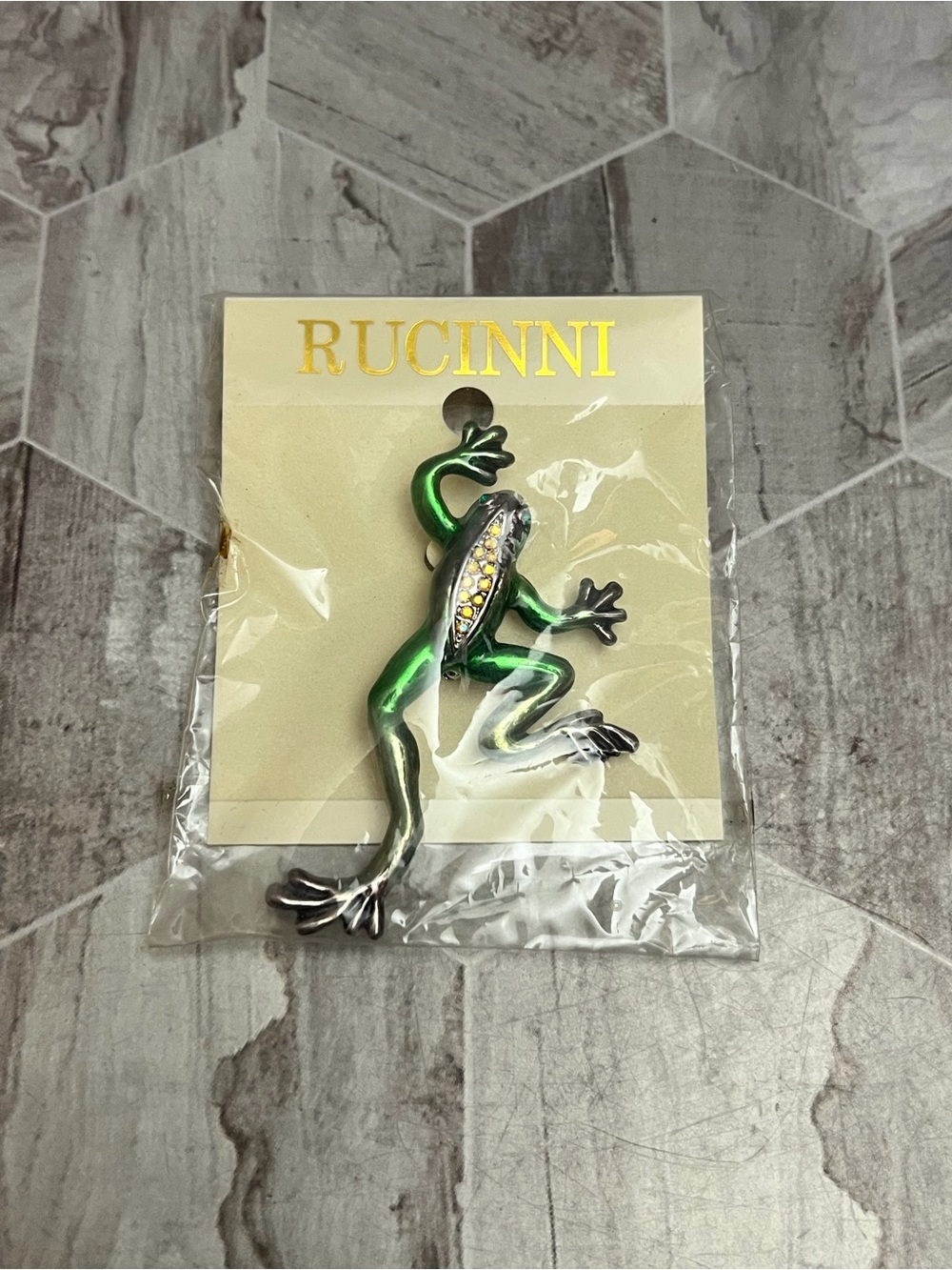 Rucinni Green Frog Rhinestone Brooch Pin Silver Tone New